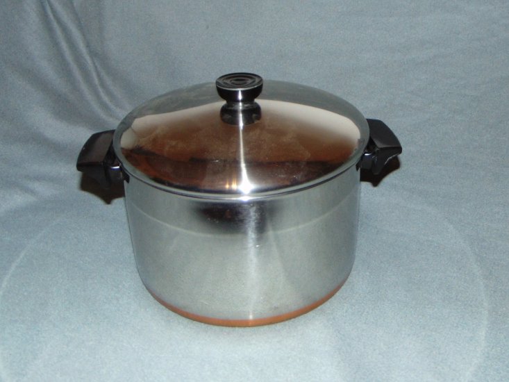 REFURBISHED Vintage Revere Ware Copper Clad 6 qt Sauce Pot w/Lid [R 6qt 9in  Sauce Pot 96b Clinton] - $52.95 : Classic Kitchens And More, Authentic  Retro Kitchenware