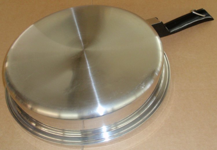 REFURBISHED Duncan Hines 3Ply Stainless Steel 12in Skillet NOLid - Click Image to Close